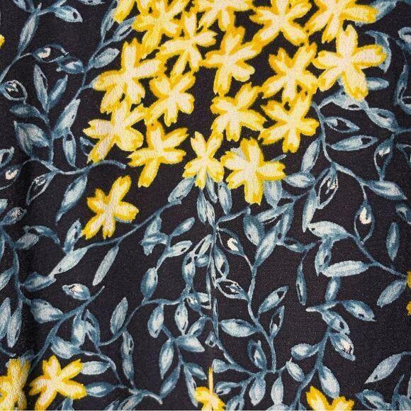 Zara Smocked Crop Swing Bell Sleeve Lace Up Blouse Women’s XS Blue yellow Floral - Picture 6 of 10